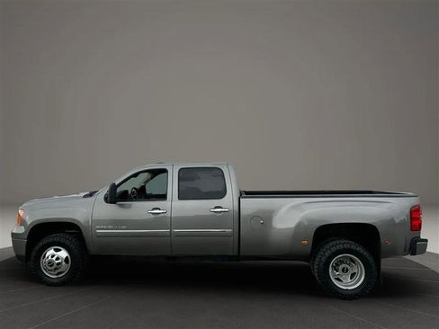 Used 2012 GMC Sierra 3500 Denali image 2