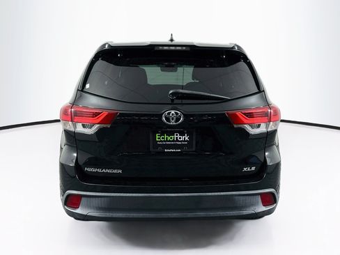 Used 2018 Toyota Highlander XLE FWD image 7