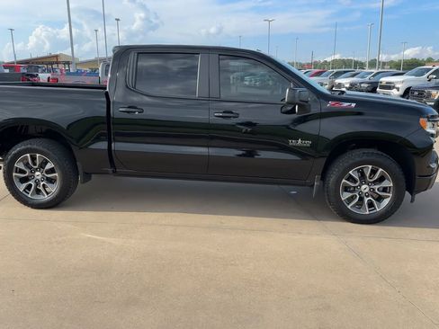 Used 2025 Chevrolet Silverado 1500 RST w/ Z71 Off-Road Package AWD/4WD image 2