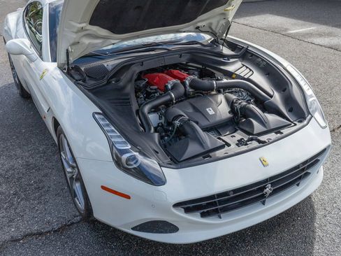 Used 2016 Ferrari California T RWD image 56