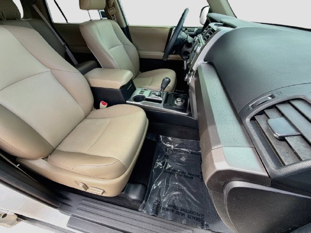 Used 2017 Toyota 4Runner SR5 Premium AWD/4WD image 14