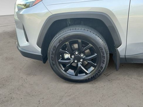 Used 2025 Toyota RAV4 LE FWD image 14