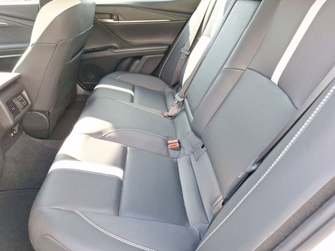 Used 2025 Toyota Camry SE w/ Convenience Package image 30