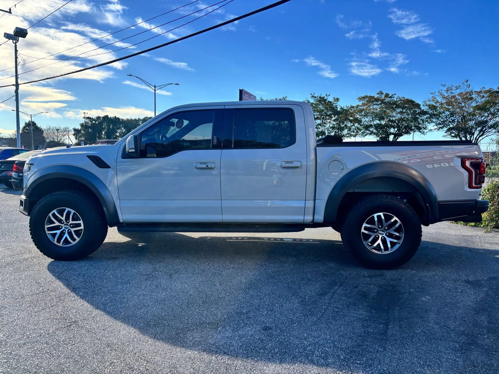 Used 2017 Ford F150 Raptor w/ Equipment Group 802A Luxury AWD/4WD image 7