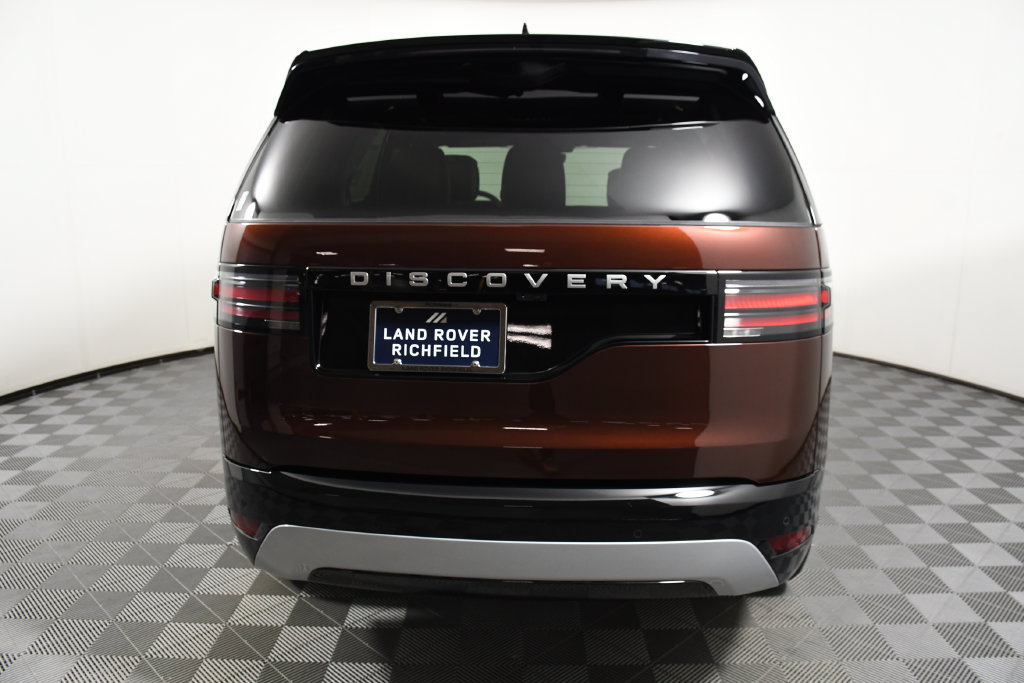 Certified 2026 Land Rover Discovery Limited Edition AWD/4WD image 5