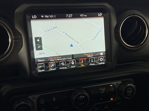 Used 2021 Jeep Wrangler Unlimited Sahara AWD/4WD image 19