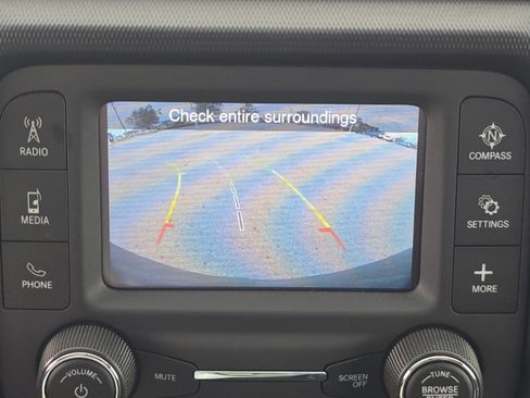 Used 2019 Jeep Wrangler Sport AWD/4WD image 5