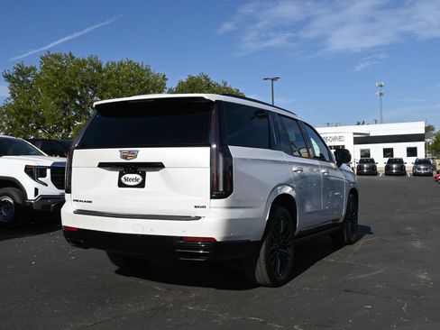 Used 2025 Cadillac Escalade Sport Platinum AWD/4WD image 5
