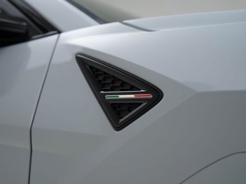Used 2024 Lamborghini Urus S AWD/4WD image 57