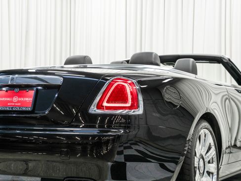 Used 2017 Rolls-Royce Dawn RWD image 50