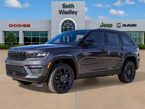 New 2025 Jeep Grand Cherokee Limited image 3