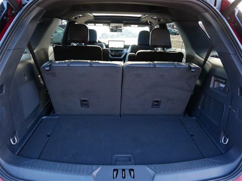 Certified 2025 Ford Explorer ST image 11