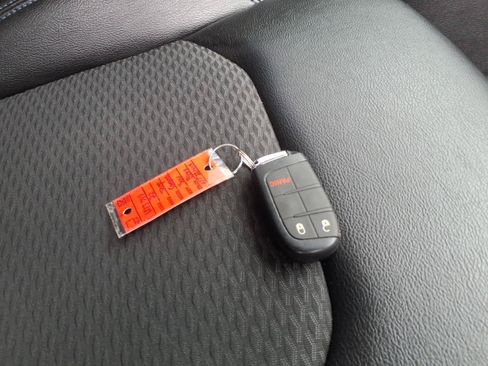 Used 2022 Jeep Compass Latitude AWD/4WD image 22