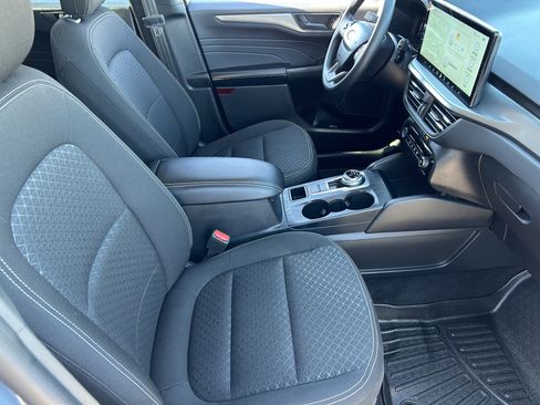 Used 2025 Ford Escape Active w/ Tech Pack #1 image 10