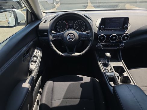 Used 2024 Nissan Sentra S image 16