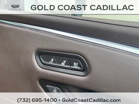 Certified 2022 Cadillac Escalade Premium Luxury AWD/4WD image 8