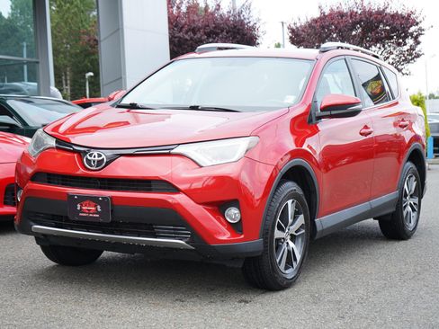 Used 2016 Toyota RAV4 XLE AWD/4WD image 1