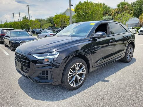 Used 2022 Audi Q8 Premium w/ Convenience Package AWD/4WD image 3