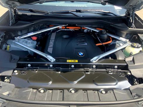 Used 2026 BMW X5 xDrive50e w/ M Sport Package image 16