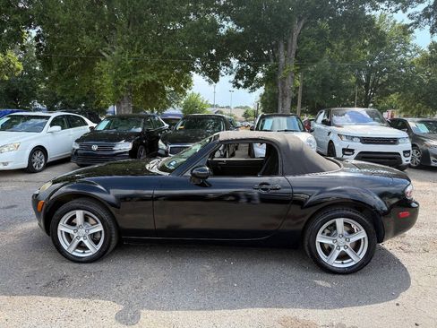 Used 2006 MAZDA MX-5 Miata Touring RWD image 9