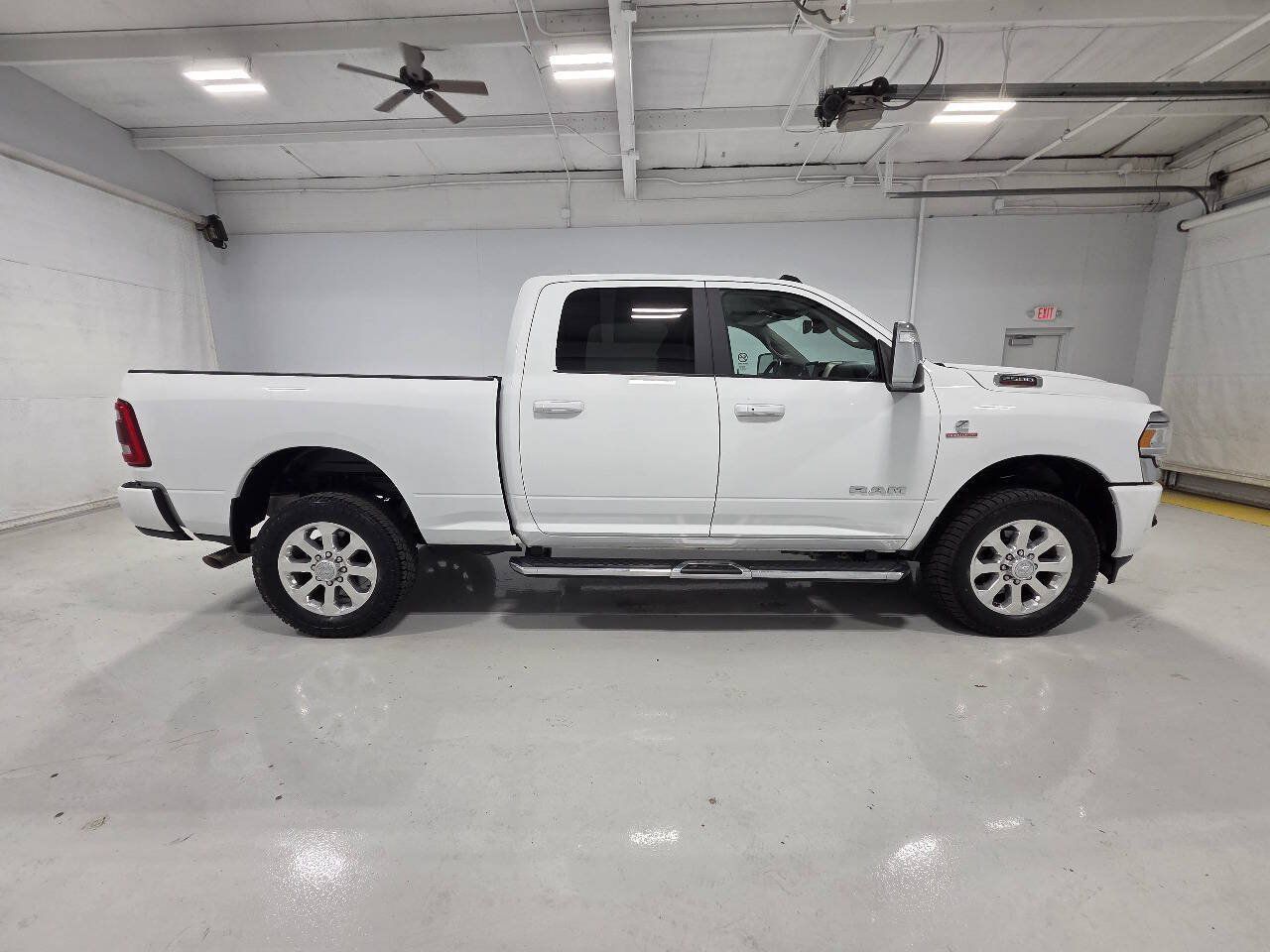 Used 2023 RAM 2500 Laramie AWD/4WD image 11