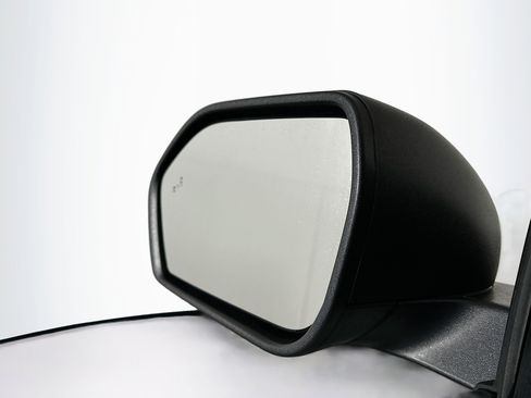 Used 2024 Ford Explorer XLT w/ Equipment Group 202A image 16