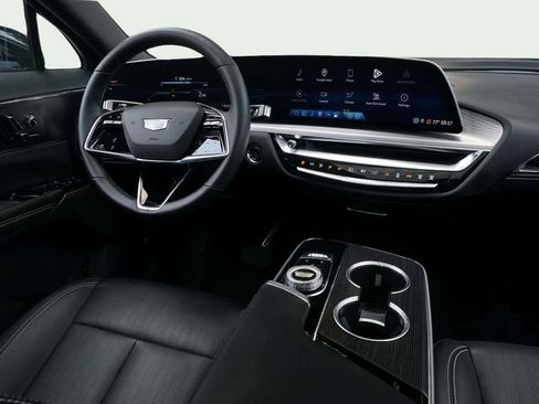 Used 2024 Cadillac Lyriq Luxury RWD image 25
