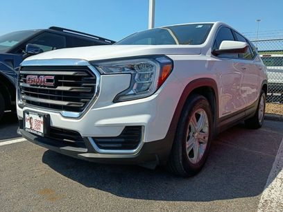Used 2022 GMC Terrain SLE w/ LPO, Floor Liner Package