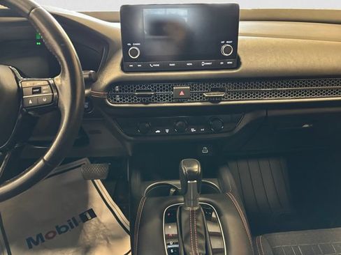 Used 2024 Honda HR-V Sport image 12