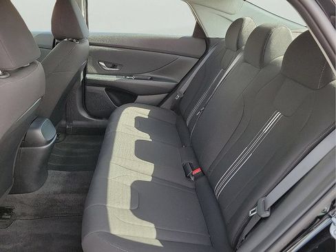 Used 2023 Hyundai Elantra SEL w/ Convenience Package FWD image 13