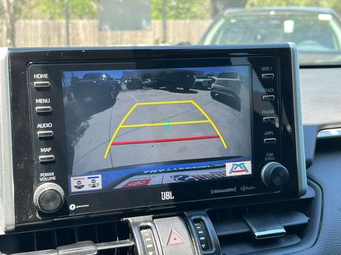 Used 2021 Toyota RAV4 XLE Premium FWD image 31