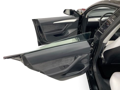 Certified 2023 Tesla Model 3 Standard Range RWD image 10
