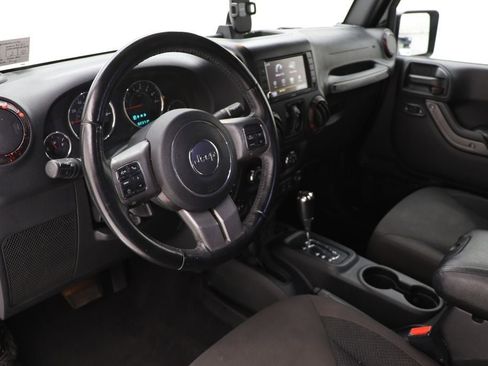 Used 2017 Jeep Wrangler Unlimited Sport image 14