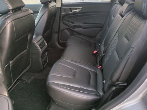 Used 2024 Ford Edge Titanium image 19