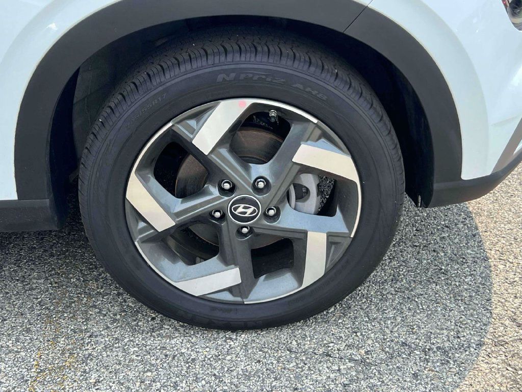 Certified 2026 Hyundai Venue SEL FWD image 8