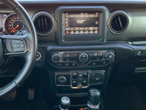 Used 2019 Jeep Wrangler Unlimited Sport S AWD/4WD image 7
