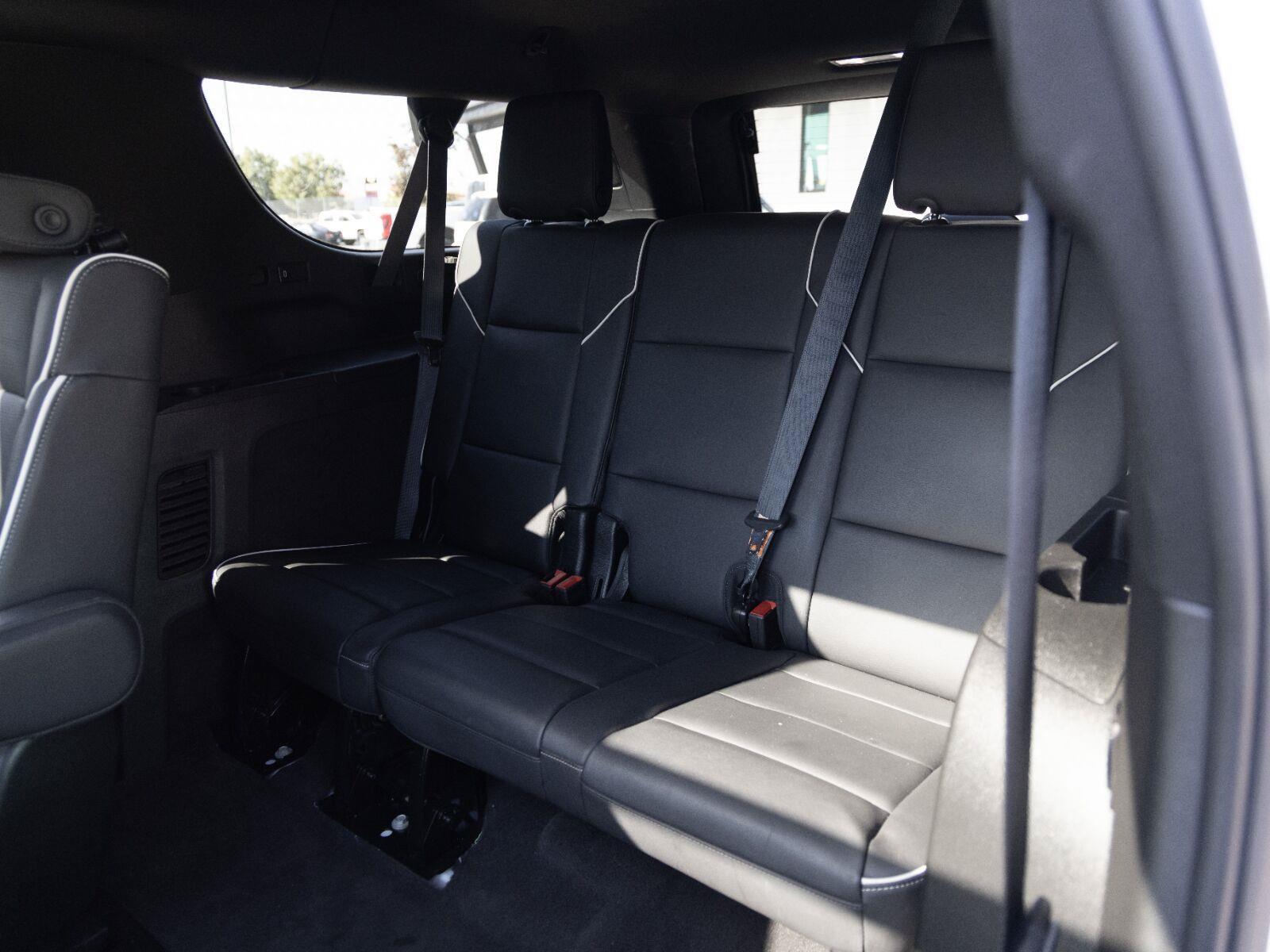 Used 2024 Cadillac Escalade ESV Sport w/ LPO, ONYX Package AWD/4WD image 23