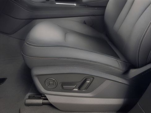 Certified 2025 Audi Q7 2.0T Premium Plus w/ Premium Plus Package image 16