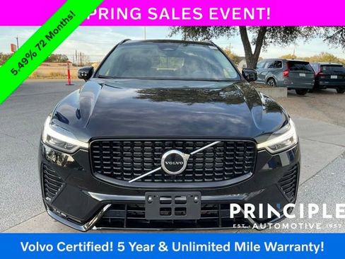 Certified 2025 Volvo XC60 B5 Core image 3