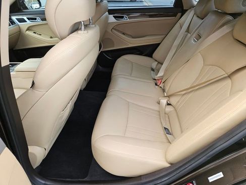 Used 2015 Hyundai Genesis 3.8 RWD image 16