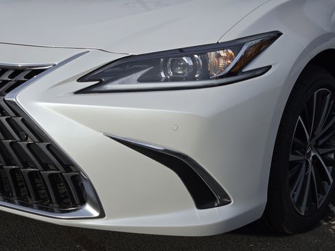 New 2025 Lexus ES 350 ES 350 w/ Premium Package image 6