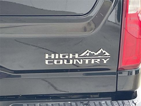 Used 2023 Chevrolet Silverado 2500 High Country w/ Z71 Off-Road Package image 8