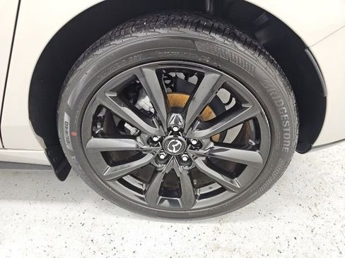 Used 2024 MAZDA MAZDA3 Hatchback w/Premium Plus Pkg image 10