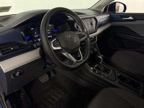 Used 2023 Volkswagen Taos SE w/ Panoramic Sunroof Package FWD image 20