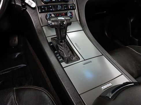 Used 2010 Ford Taurus Limited image 16
