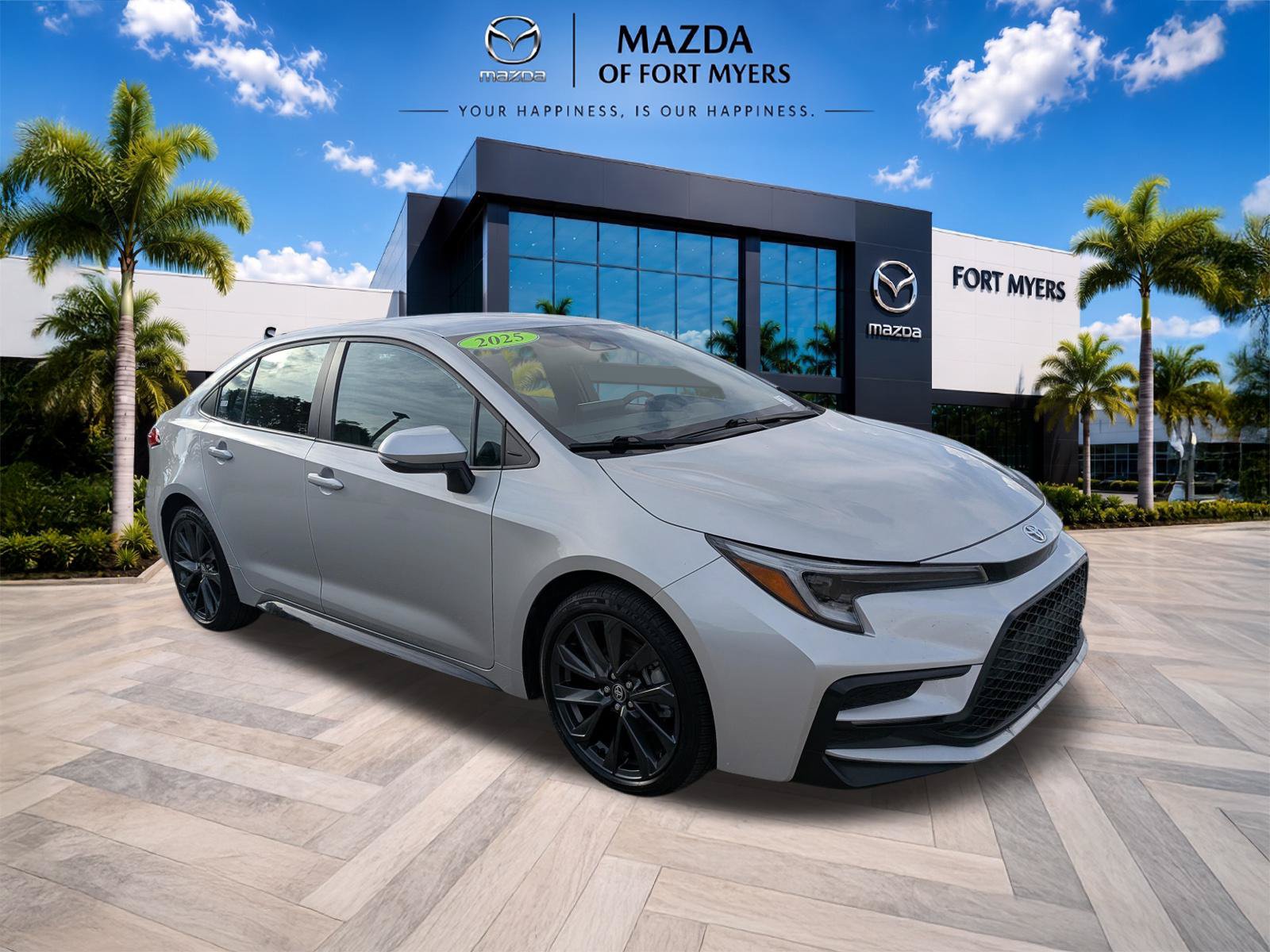 Used 2025 Toyota Corolla SE FWD image 2