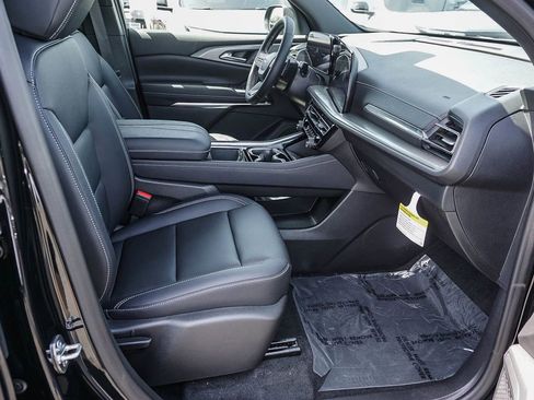 New 2026 Chevrolet Traverse LT FWD image 12