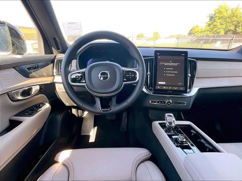 Used 2026 Volvo XC90 B6 Ultra w/ Protection Package Premier AWD/4WD image 8