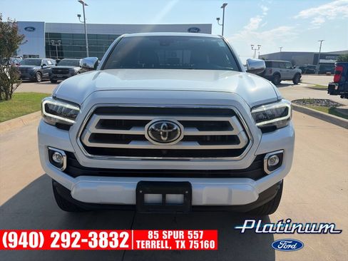 Used 2021 Toyota Tacoma Limited AWD/4WD image 2