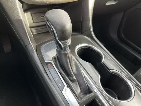 Used 2022 Chevrolet Equinox LS w/ LS Convenience Package image 22